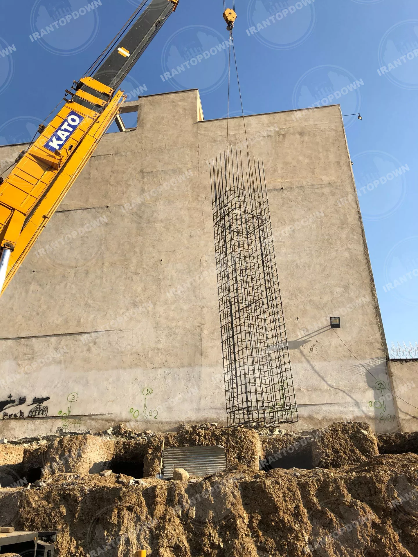نصب سبد آرماتور شمع در روش تاپ دان